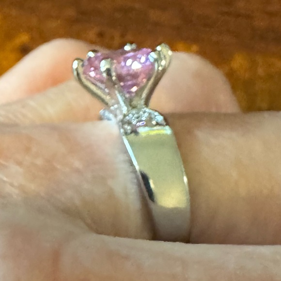 Glamorous Pink Topaz, Lab created, Cubic Zirconia Silver Luxury Ring Size 7 - Picture 2 of 5